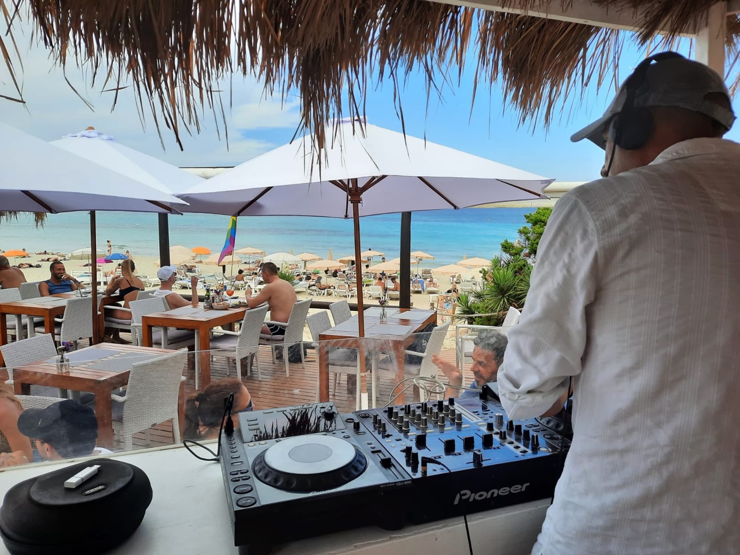 Gus Aguero DJ — Chiringay · Ibiza